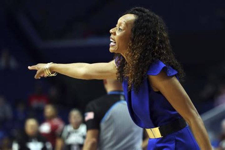 Facts About Kentucky Wildcats Coach, Kyra Elzy’s Husband Dexter Lander