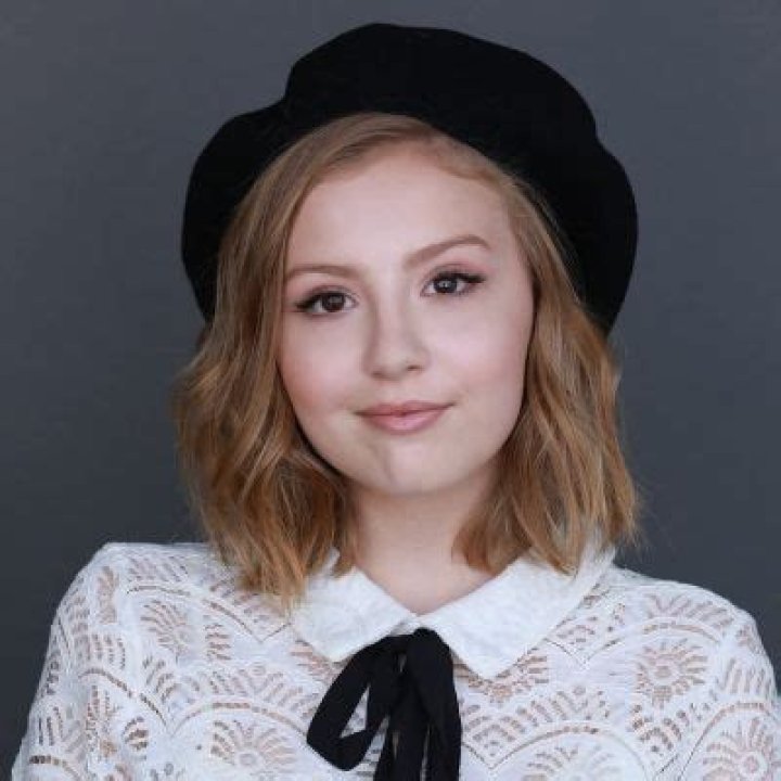 Meet Bebe Wood Parents, Olga And Thad Wood | Siblings And Family Details